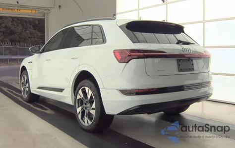 2021 Audi E-Tron Premium из США, поврежденный, VIN WA1AAAGE8MB010286